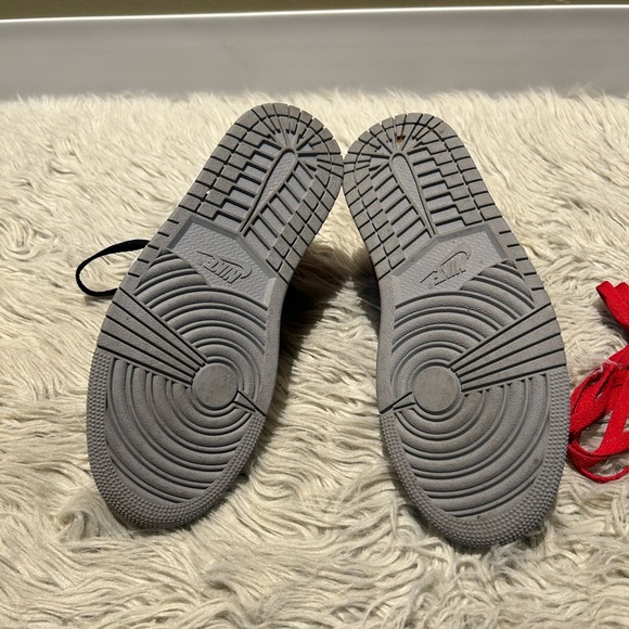 AIR JORDAN 1 LOW SE SPLIT SNEAKERS - Picture 6 of 13